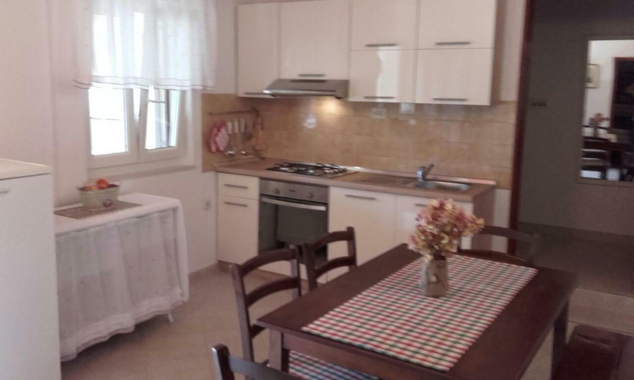 Apartments Lovor Силба Екстериор снимка