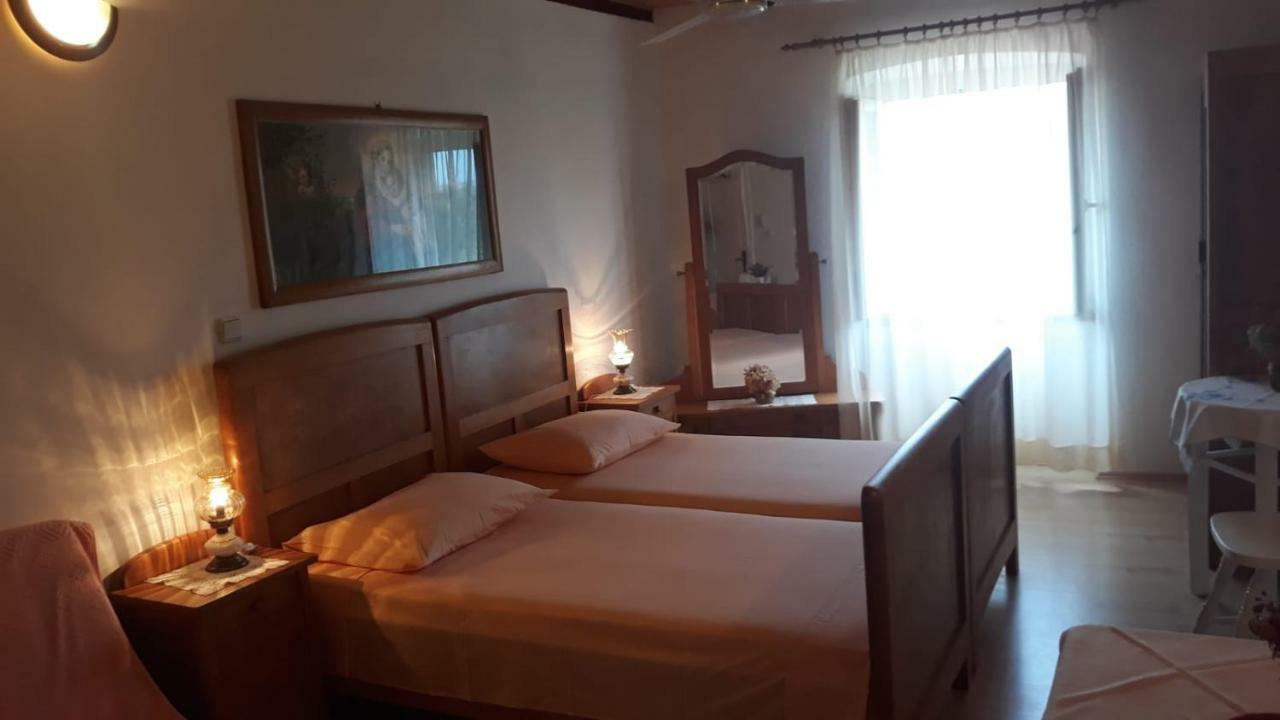 Apartments Lovor Силба Екстериор снимка